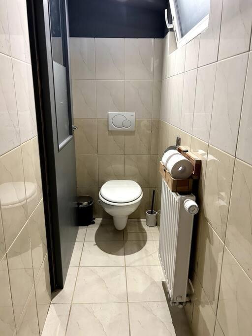 Charming 3-min Walk To Old Town - Free Parking *